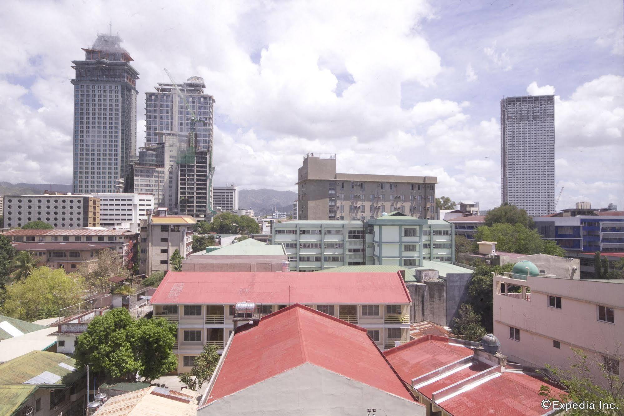 Diplomat Hotel Cebu Extérieur photo